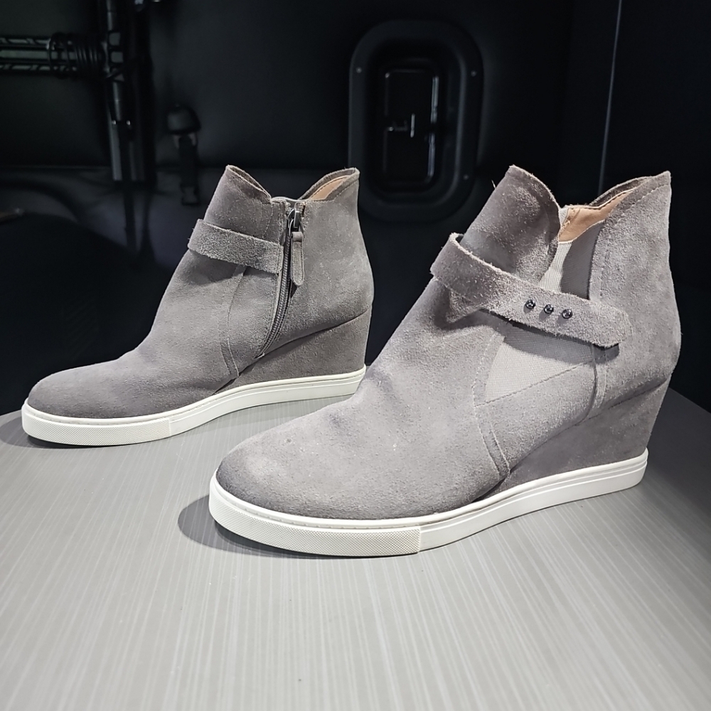 Linea Paolo Freshton Women's 9M Grey Suede High Top Wedge Sneaker Boot PreOwned